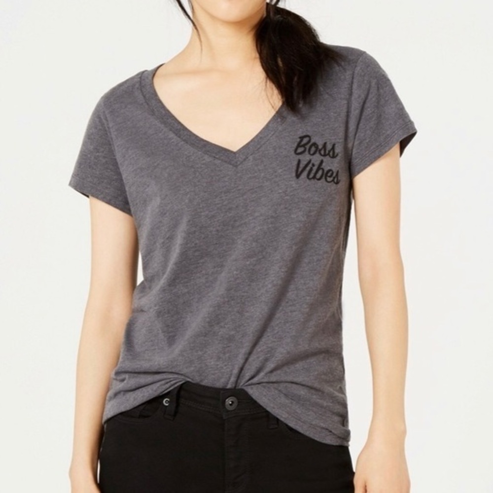 Love Tribe Jrs Boss Vibes Graphic-Print Tee NWT